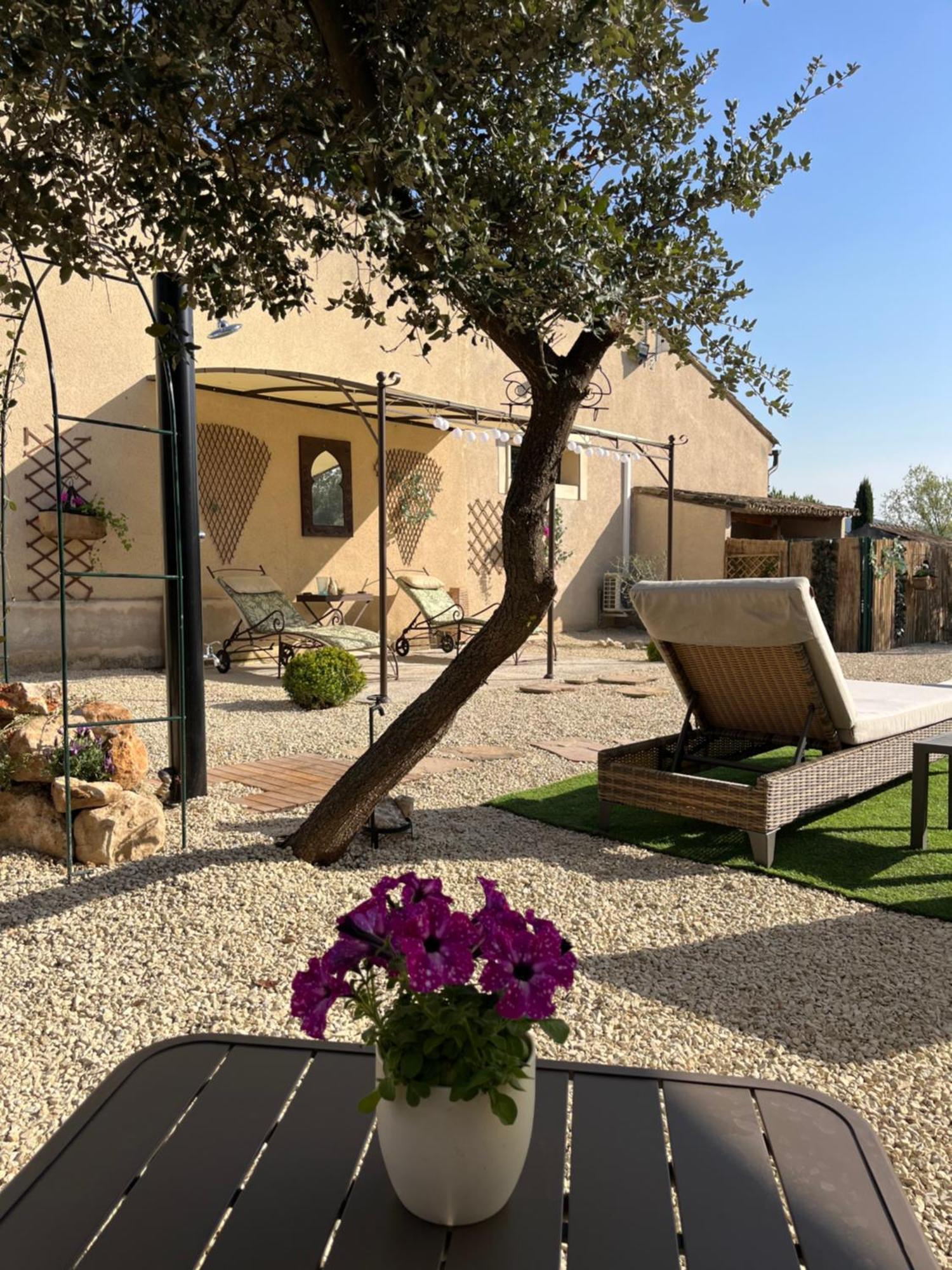 Appartamento L'AMANDERAIE à côté de LOURMARIN en LUBERON Cadenet Esterno foto